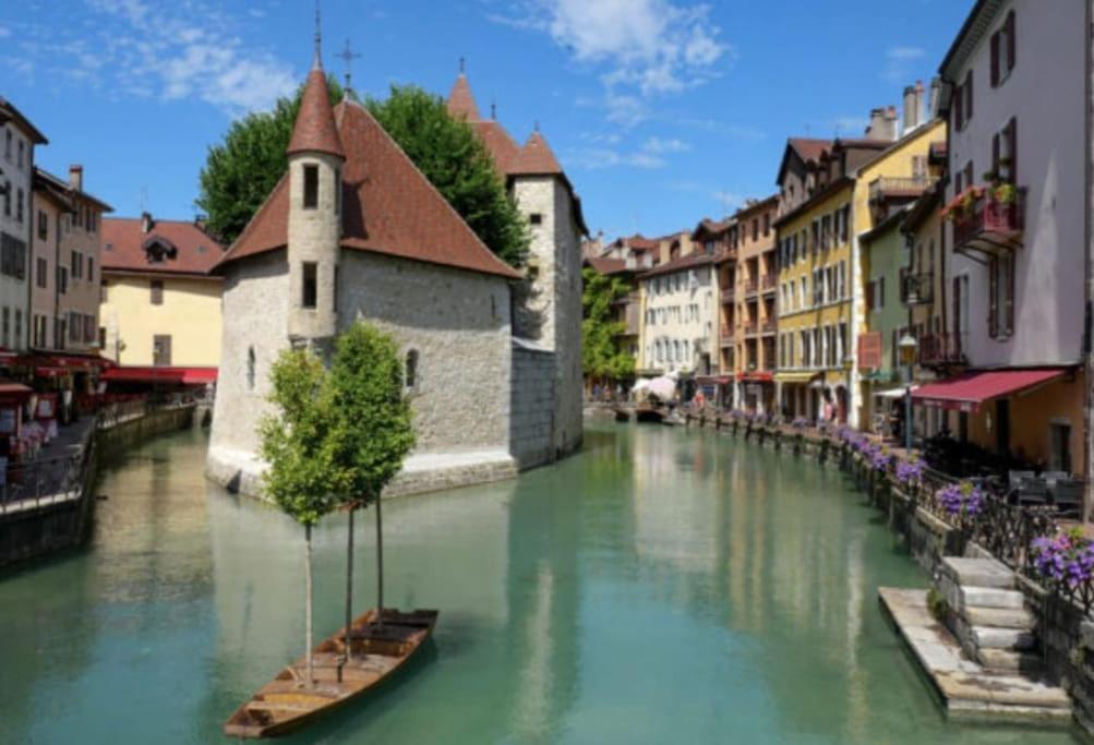 Appartement Independant 30 M² A 500M Du Lac, 2 Velos Et Parking Fournis Sévrier エクステリア 写真